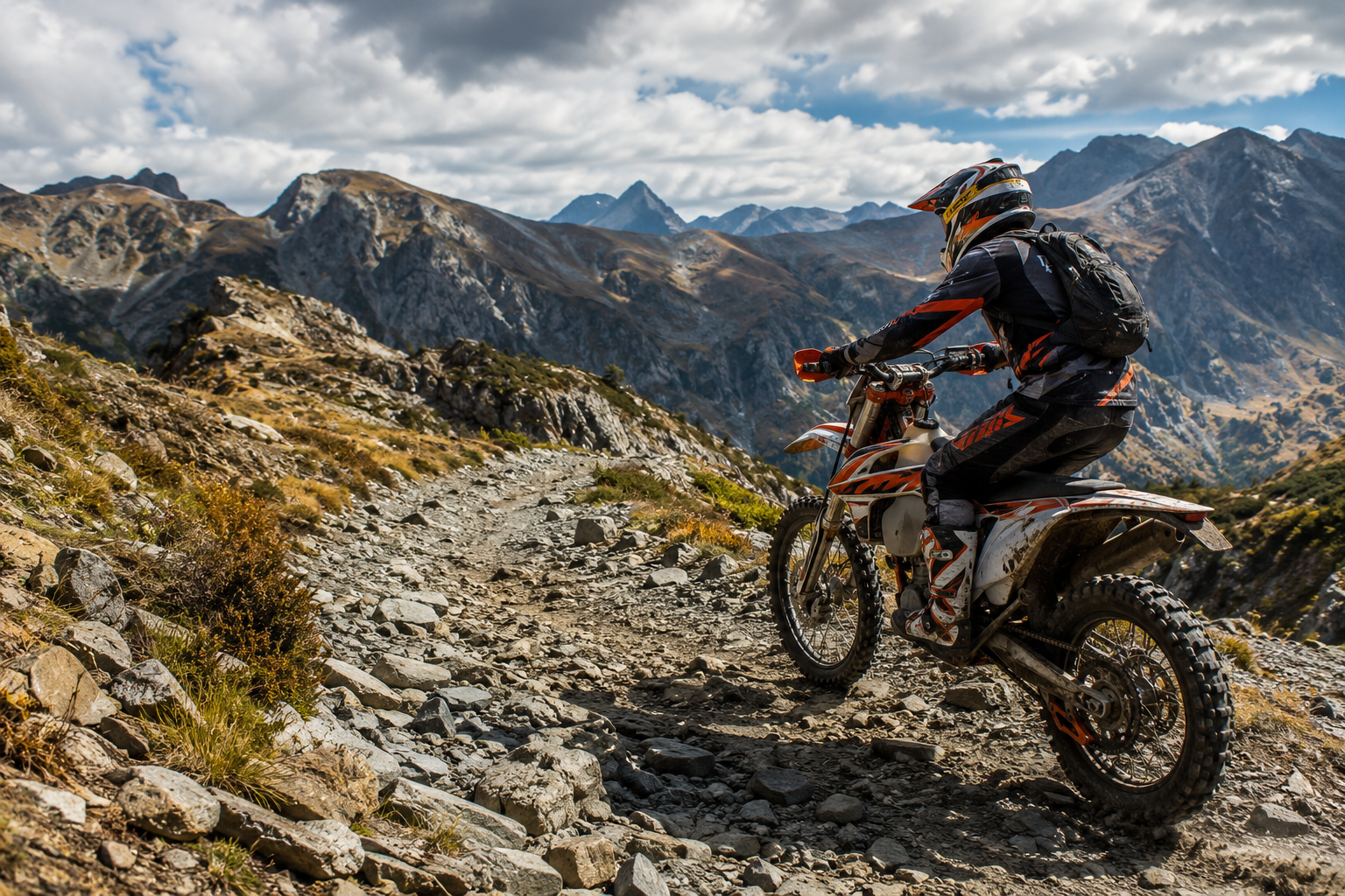 Canyon Sauvage — Motard enduro en forêt